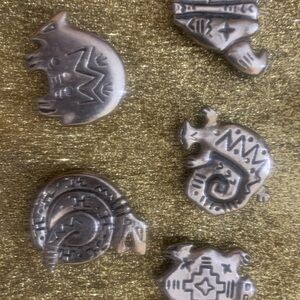 Silver Antique Nony Button Set